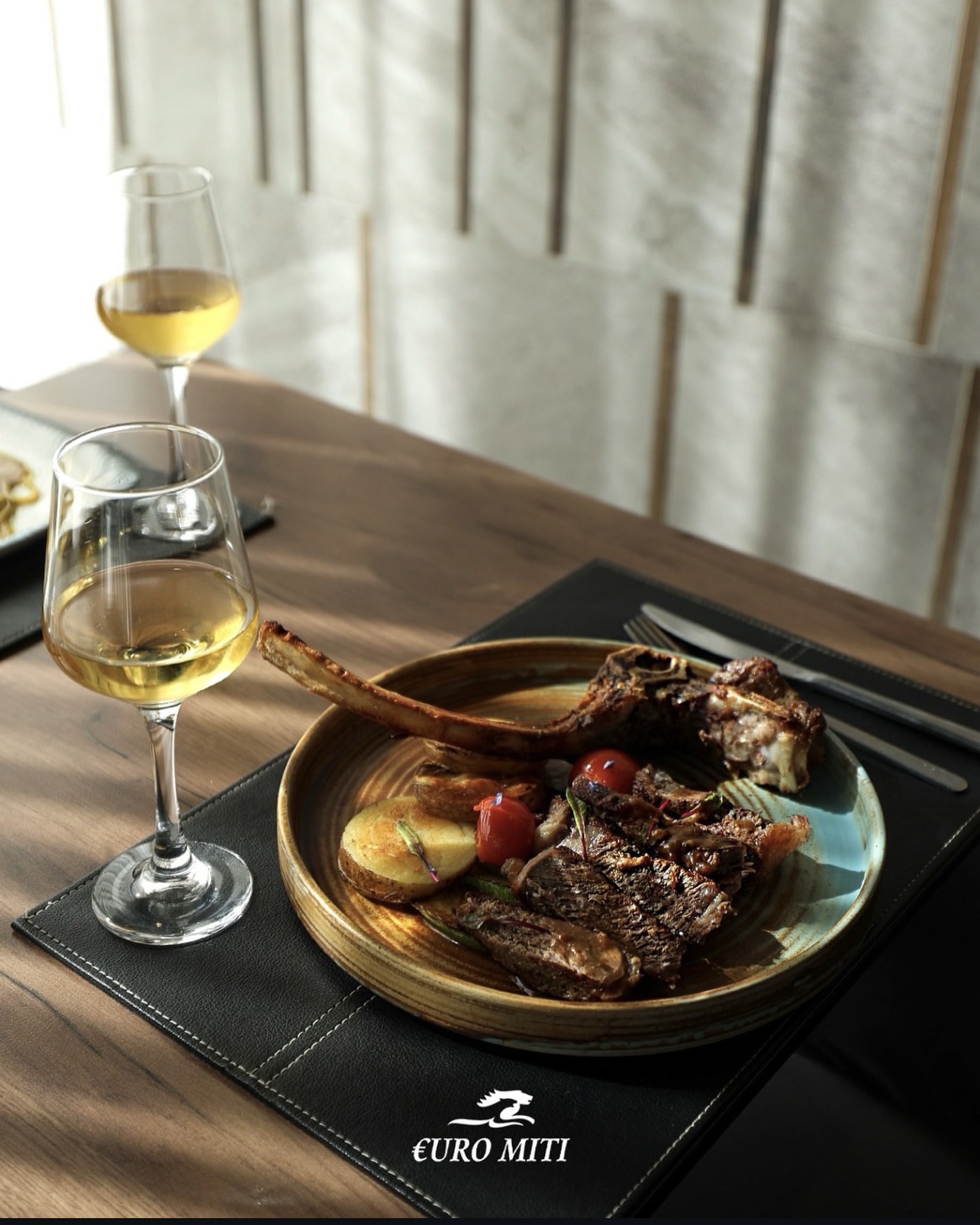Euromiti restaurant atmosphere